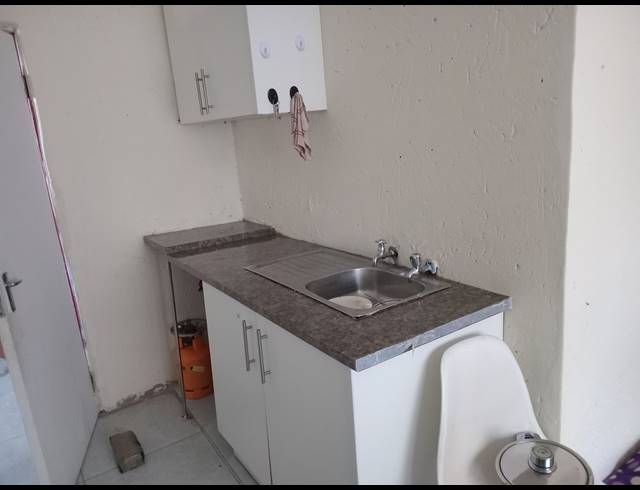 1 BEDROOM FREEHOLD TO LET IN COSMO CITY